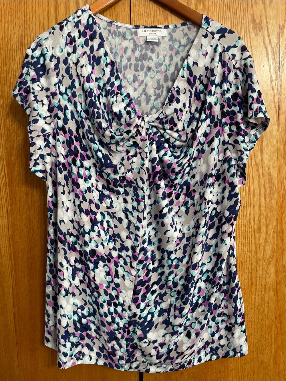 Liz Claiborne White Multi-Dot Twist-Front Short Sleeve Top